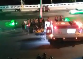 Jovem é atropelado quando atravessava rua rodando skate