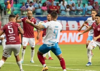 Bahia vence o Barcelona na Arena Fonte nova e assume provisoriamente a liderança do Baianão