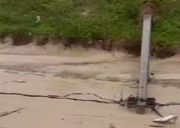 Fortes chuvas derrubam postes e deixam moradores da Zona Rural de Cansanção sem energia
