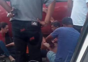 Rio Real – Carroça é socorrido pelo SAMU após ser atropelado por motocicleta