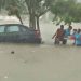 Forte chuva alagou ruas e arrastou carros em Serrinha