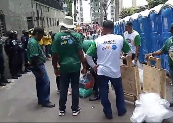 Salvador – Semop apreende 10 kg quilos de carne armazenada atrás de sanitários quimicos no Circuito Dodô 