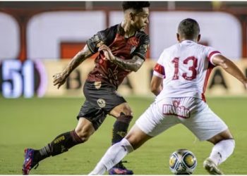 Copa do NE – Vitória marca nos acréscimos e empata com o Náutico no Barradão