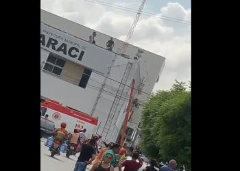 Jovem de Retirolândia morre eletrocutado quando realizava um trabalho no telhado da Prefeitura de Araci