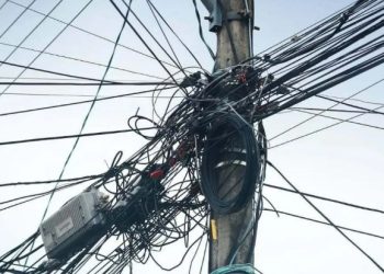 “Gatos” de energia removidos na BA em 2023 poderiam abastecer Feira de Santana durante nove meses, diz Coelba