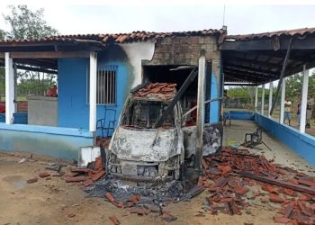 Homem é assassinado dentro de sua residência e tem carro incendiado