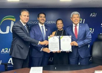 Governador Jerônimo Rodrigues firma acordo com AGU e MEC e acerta novo repasse de precatórios do Fundef para a Bahia