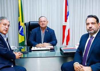 Adolfo Menezes diz PEC da reeleição será votada nesta terça-feira, “mas isso não garante mais um mandato para mim”