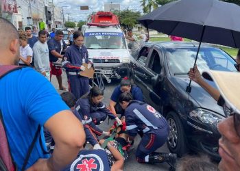 Mulher é atropelada no centro da cidade