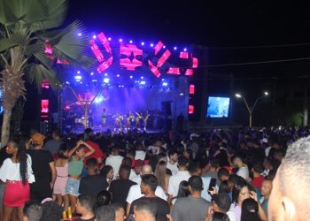 Barrocas I – Festa de aniversário reúne grande multidão e prefeito Jai planeja novo local