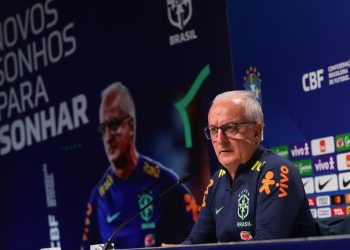 Dorival Jr faz 1ª convocação da seleção brasileira para jogos em março