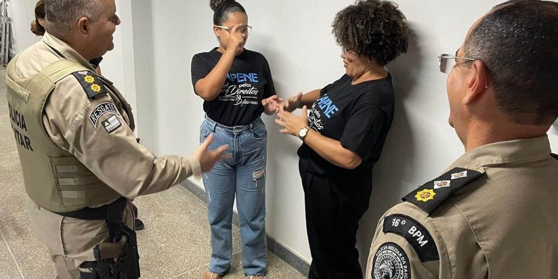Policiais do 16° BPM terão formação em Libras