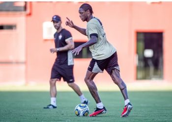 Eliminação na Copa do Nordeste deixa os últimos reforços do Vitória “de férias” até estreia da Série A