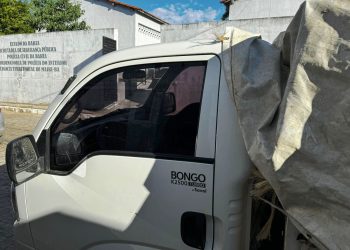 Homem é preso com caminhão roubado e uma tonelada de sisal