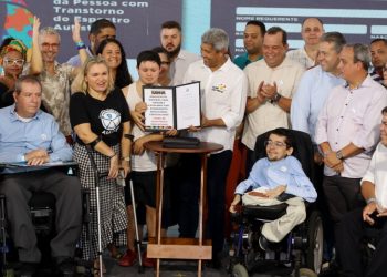 De autoria do deputado Alex da Piatã, governador sanciona PL que garante sanitários químicos para pessoas com necessidades especiais em todos os eventos públicos na Bahia