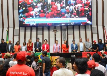 Dia Mundial e Luta pela Reforma Agrária é celebrado em Sessão Especial na ALBA