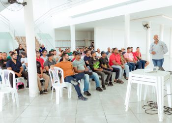 Empresa Ecopower inicia curso de treinamento de novos instaladores de placas de energia fotovoltaica em Queimadas