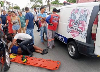 Grave colisão de motos na Rua Carijé deixa dois feridos
