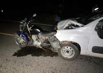 Mulher morre e homem fica ferido em acidente na BA 408