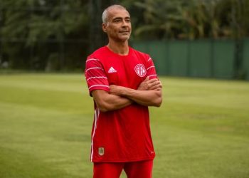 América-RJ inscreve Romário para disputa da Série A2 do Carioca