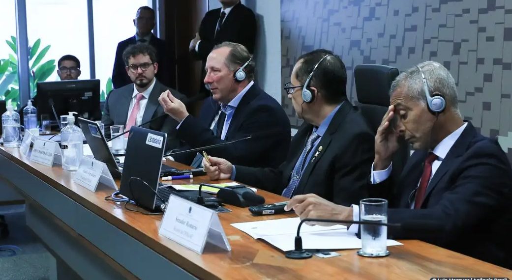 Em CPI, dono do Botafogo fala sobre supostas manipulações de jogos