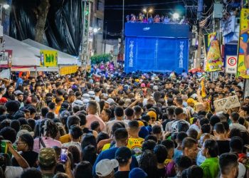 Coité Folia – Domingo é marcado por arrastão de reggae com Edson e Isaque Gomes e a volta da Banda Manto Azul