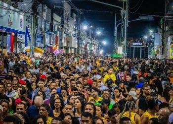 Coité Folia – Domingo é marcado por arrastão de reggae com Edson e Isaque Gomes e a volta da Banda Manto Azul