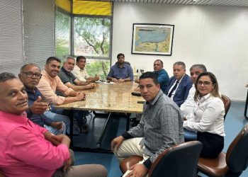 Deputado Alex da Piatã acompanha lideranças políticas de Canudos e Jeremoabo em busca de soluções no DNOCS para os prejuízos causados pela enchente