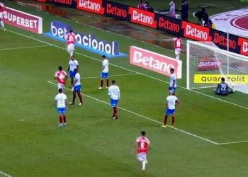 Série A – Bahia abre placar mas leva a virada do Inter no Beira-Rio na estréia do Brasileirão