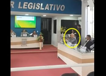 Vereador licenciado Lázaro José (PT) vai a Câmara de Queimadas, diz que não renuncia e que vai provar inocência