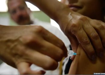 Entenda como fica a vacinação contra o HPV no Brasil