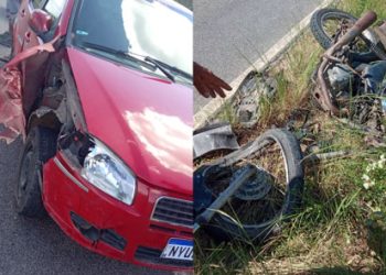 Motocicleta fica destruída após colidir com carro na BA 120. Condutor teve ferimentos leves