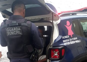 Homem é preso suspeito de agredir e manter em cárcere privado a companheira; mulher levou 28 pontos na cabeça