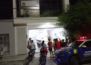 Cartório eleitoral de Coité entra pela noite para atender a população que deseja regularizar e fazer novos titulos