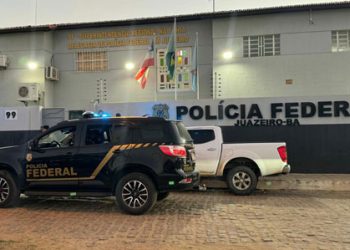 PF prende 18 pessoas em operação contra PMs da Bahia e Pernambuco suspeitos de venda de armas e munições ilegais para facções
