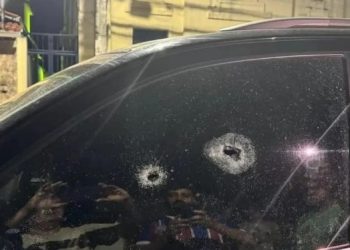 Carro de pré-candidato a prefeito de Esplanada é alvejado por tiros