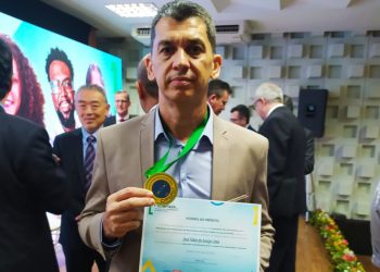 Professor de Matemática da rede estadual de ensino da Bahia, natural de Tanquinho se destaca entre os dez melhores do país