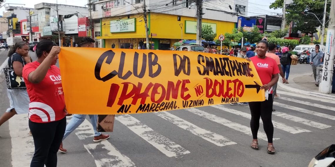 Loja de celulares surpreende no Dia das Mães ao vender iPhone e o cliente pagar no boleto em até 24 vezes