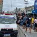 Motociclista fica ferida após atropelar pedestre no centro da cidade