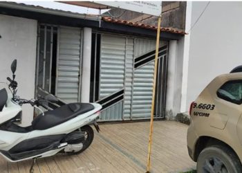 Mulher mata marido com golpes de faca. Ela não fugiu e esperou a Polícia