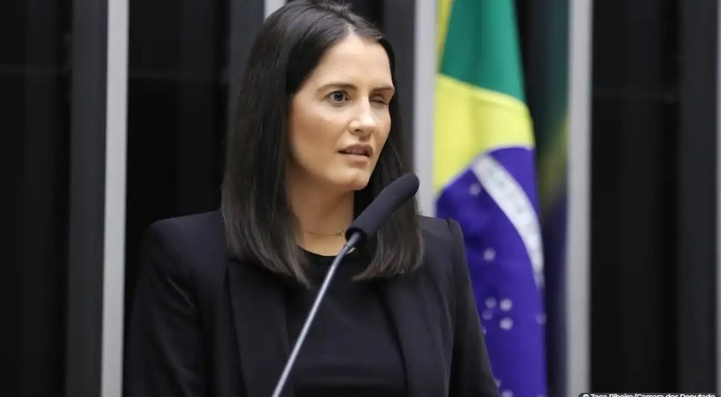 Morre a deputada mato-grossense Amália Barros