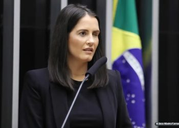 Morre a deputada mato-grossense Amália Barros