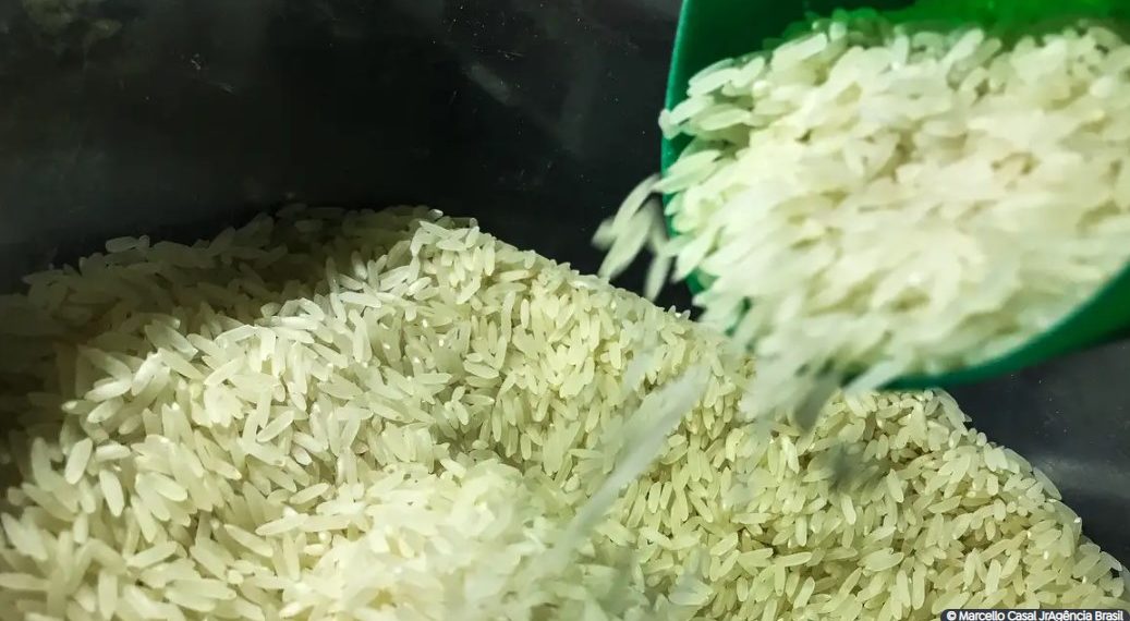 Governo autoriza compra de 1 milhão de toneladas de arroz