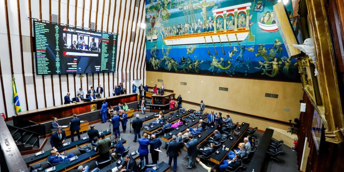 Sessão da Alba cai por falta quórum e projetos do governo ficam sem votar
