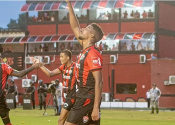 Precisando fugir da zona de rebaixamento, Vitória tem sequência contra adversários diretos