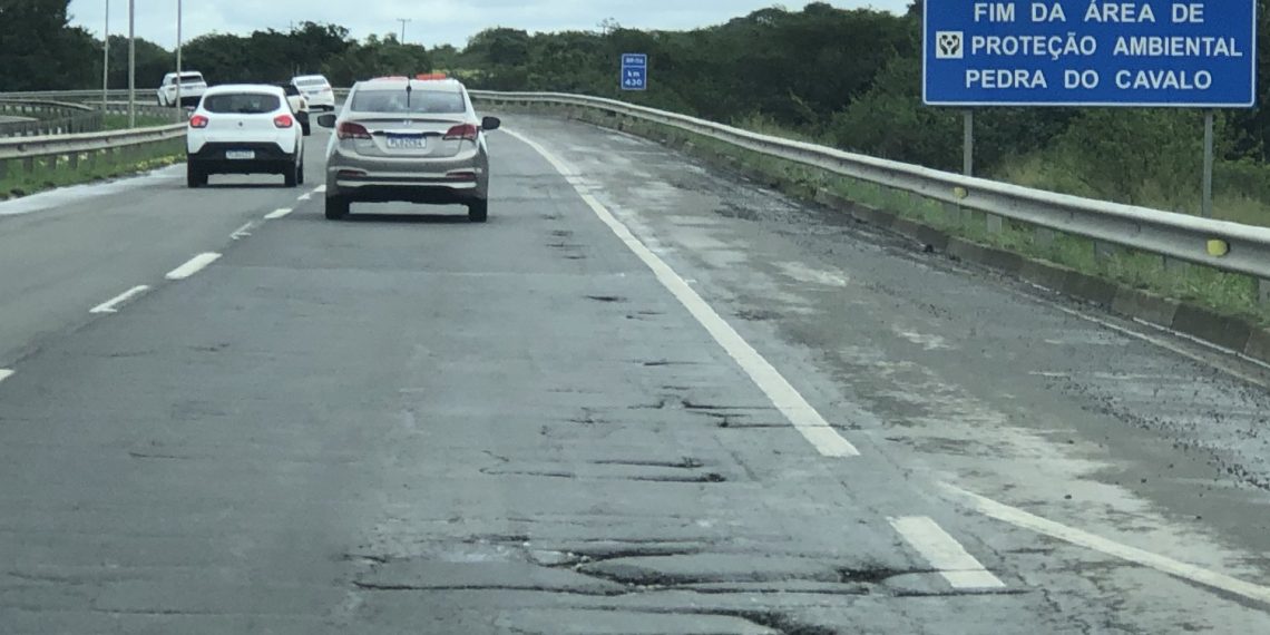 Passeio motociclístico pretende chamar a atenção das condições da BR-324 e BR-116