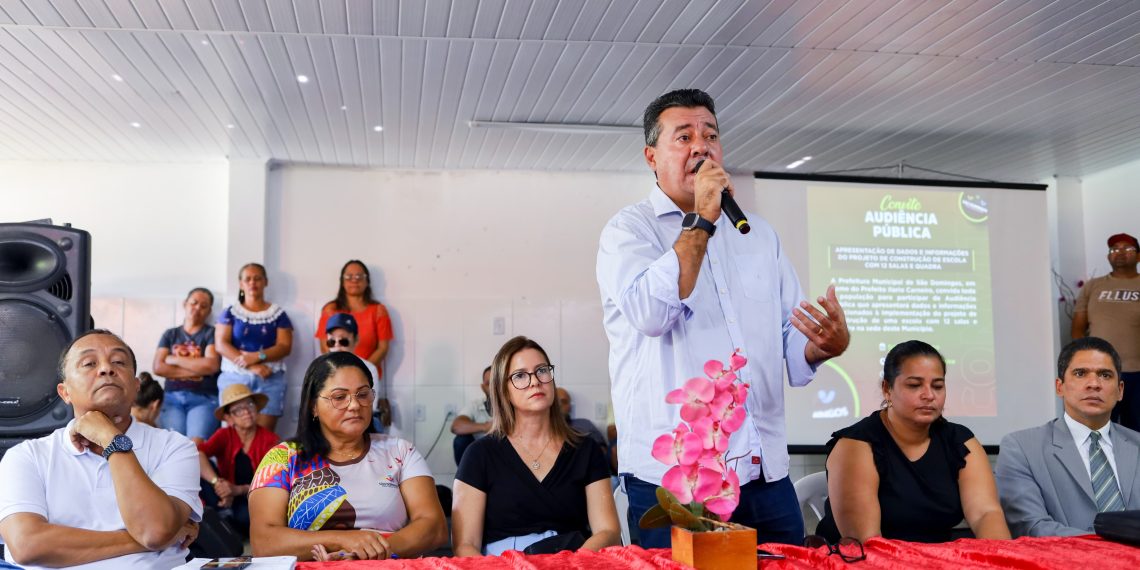 São Domingos – Prefeito Ilario Carneiro diz que vereadores da oposição querem impedir construção de escola