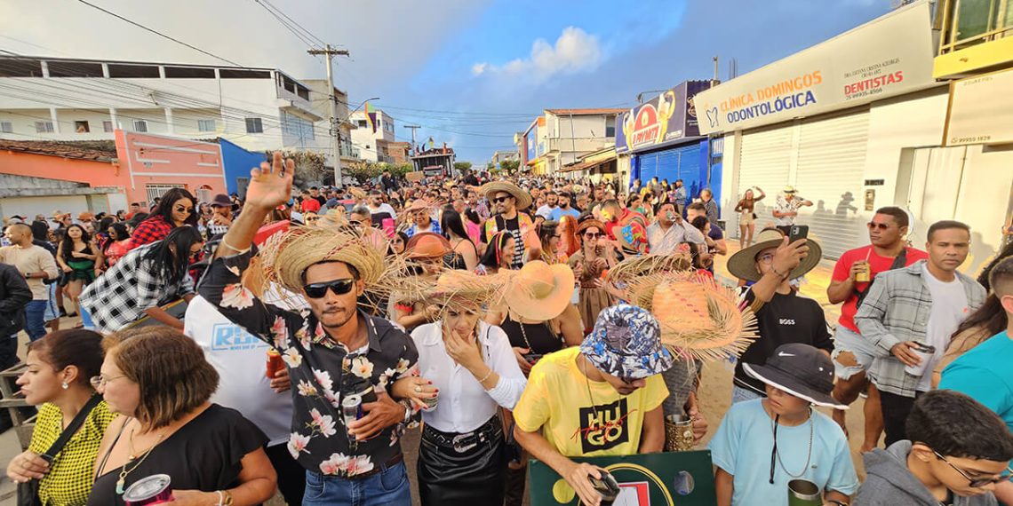 Alvorada Acorda, João! abre programação oficial do Arraiá do Cumbe em Euclides da Cunha