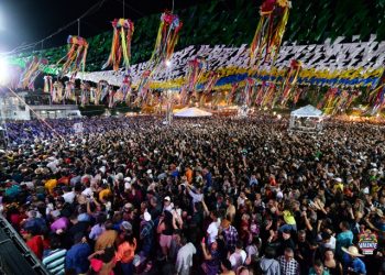 Valente: prefeito Ubaldino Amaral avalia festa de São João como a maior da história