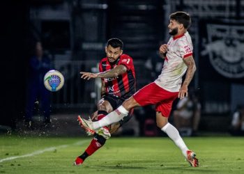 Vitória saí na frente mas sofre a virada do Bragantino e volta ao Z4